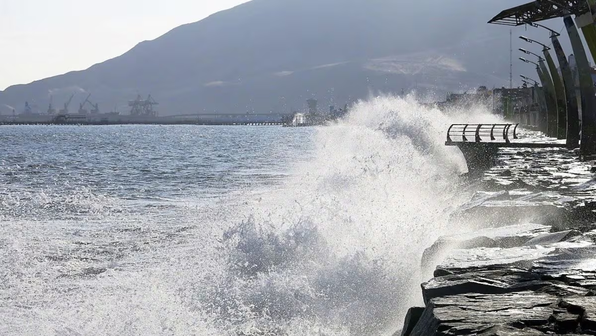 Cierre de 108 puertos en el litoral peruano por oleajes