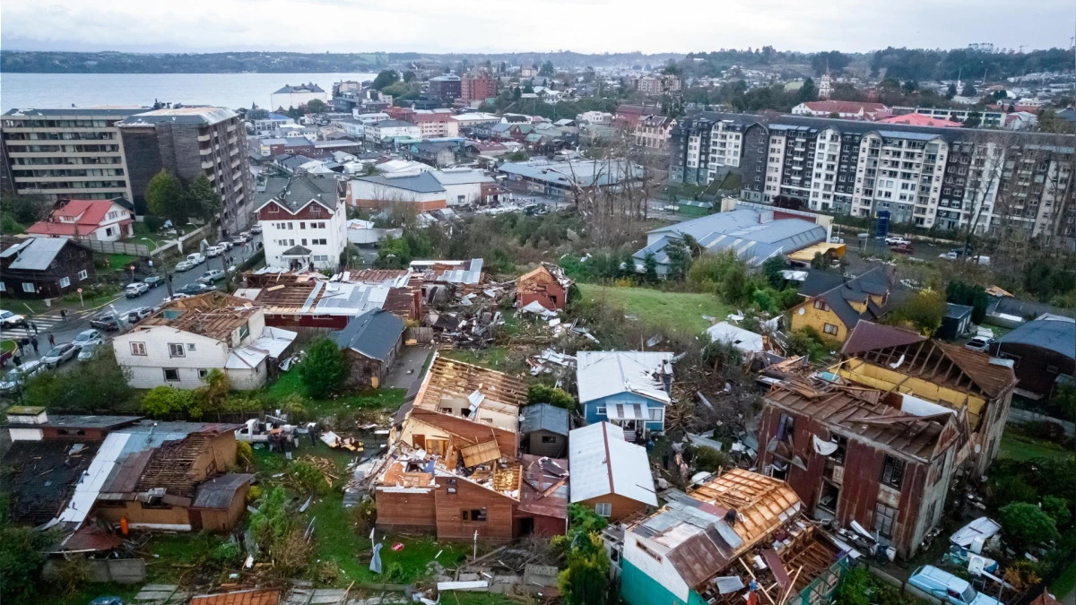 Tornado destrulle casas y deja varios heridos al sur de Chile
