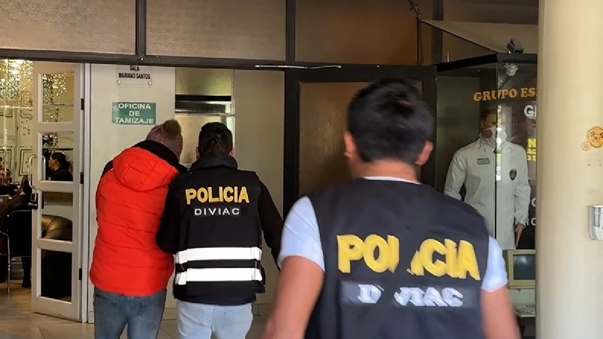 Condenan a tres policías por detención arbitraria y agresión a detenidos en comisaría de SJL