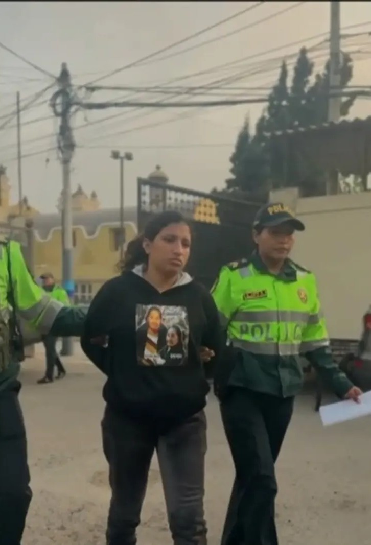 Detienen a mujer de robar a hombres que conoció por Tinder