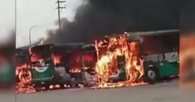 Cuatro buses de la empresa Salamanca se incendiaron