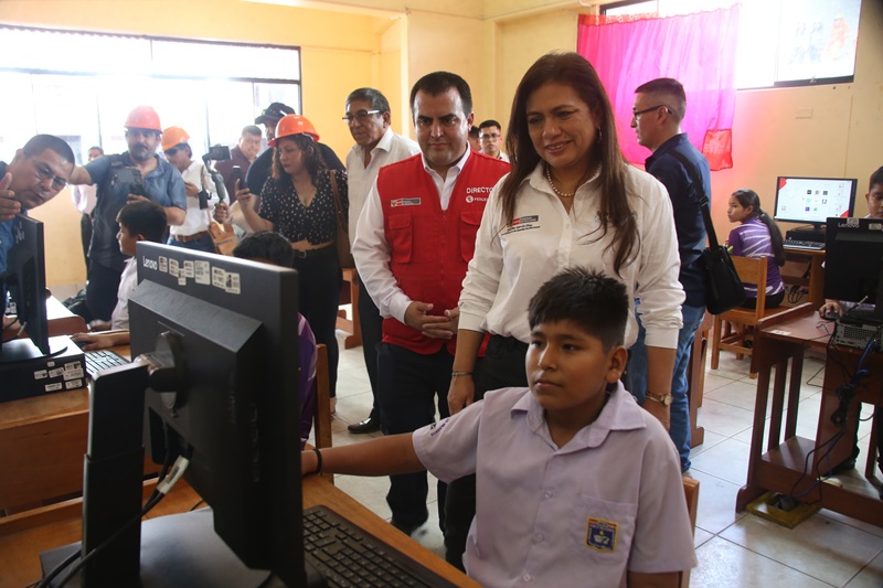 Gobierno fortalece educación en Madre de Dios con inversión superior a S/100 millones