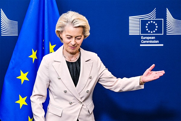 Ucrania se indigna: llamada entre Trump y Putin no frena la guerra