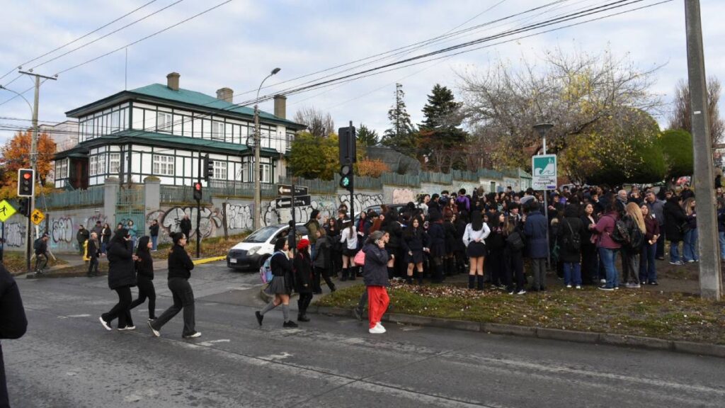 Sismo 7.5 sacude el sur de Chile