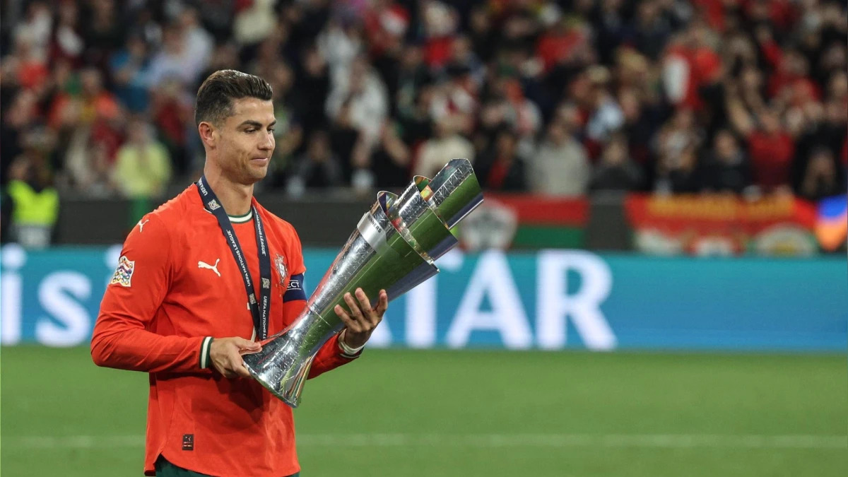 CR7: "Por mi selección, si tuviera que romperme una pierna, lo haría"
