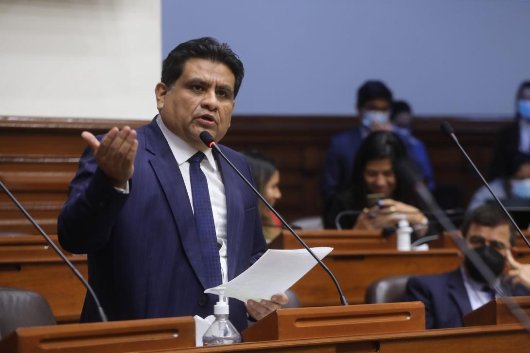 Podemos Perú respalda investigaciones contra Dina Boluarte