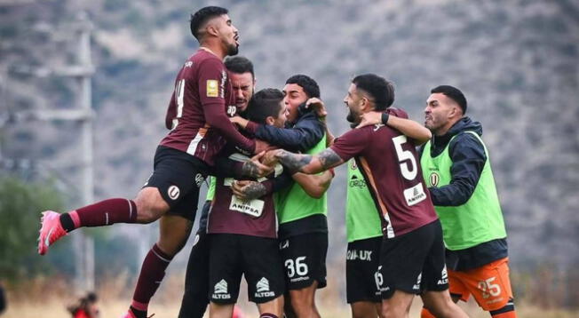 Universitario logró un agónico triunfo a Ayacucho Fc y sigue líder