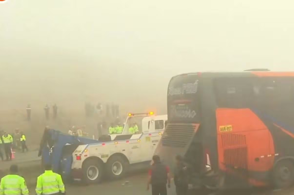 Accidente en Pasamayo deja un muerto y 33 heridos