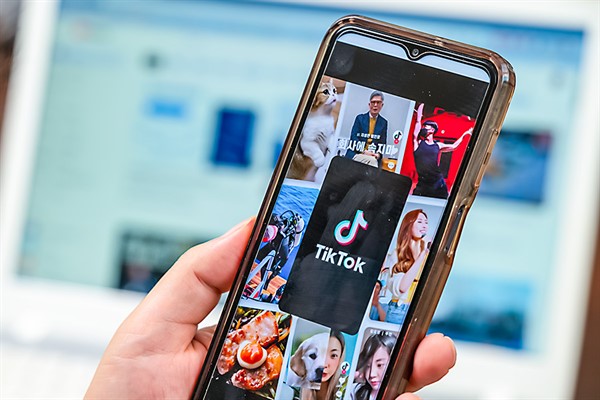 TIKTOK arrasa como fuente de noticias