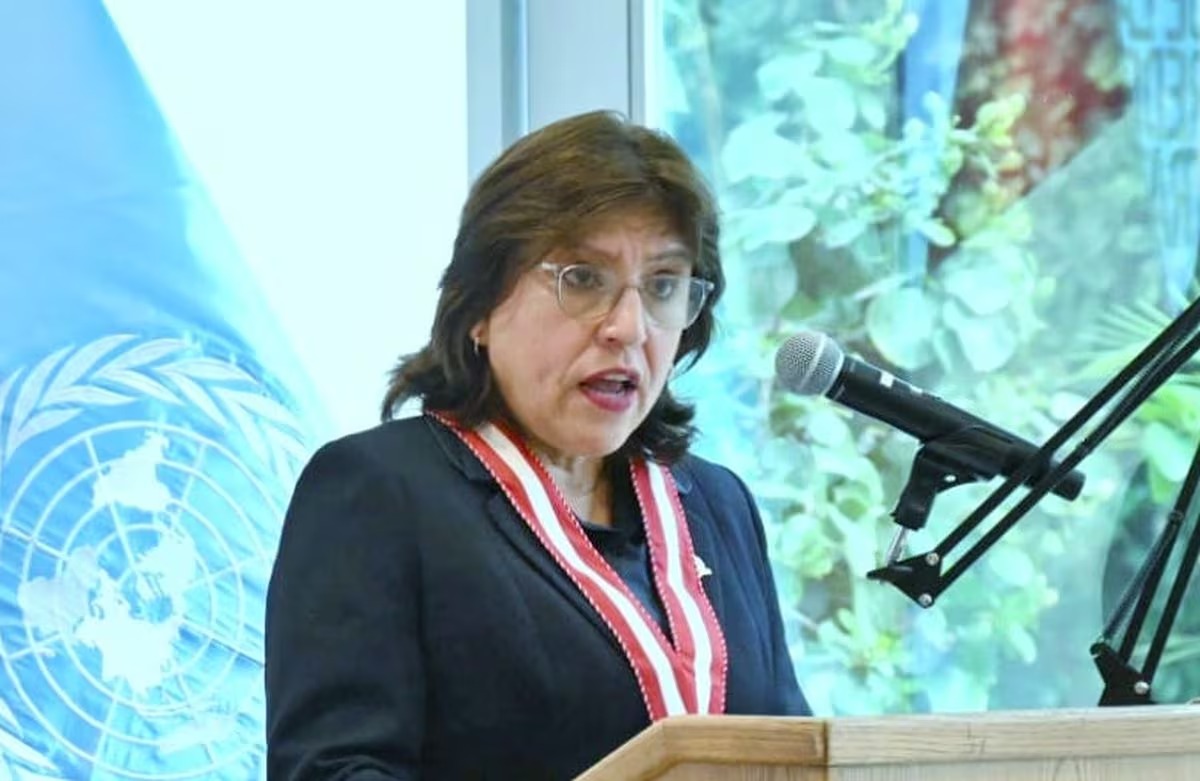 Fiscal Delia Espinoza vuelve a rebelarse