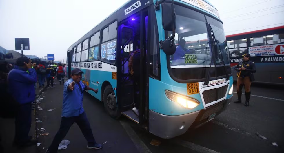 Transporte público alcanzó el 90 % de operatividad