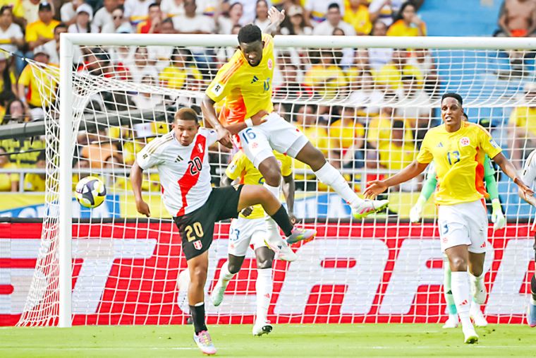 Blanquirroja rescata punto clave pero sigue al borde de la eliminación