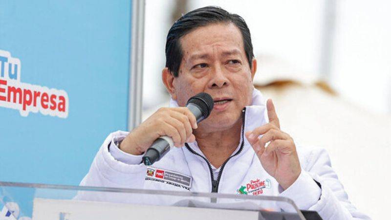 Premier Arana impulsa reactivación económica con foco en las mypes