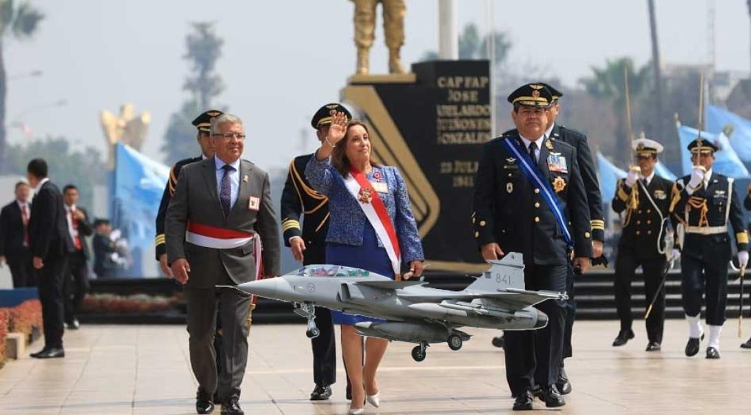 Dina Boluarte firmará decreto para multimillonaria compra militar