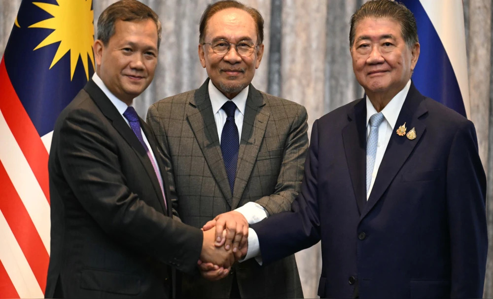 Tailandia y Camboya acuerdan un alto al fuego