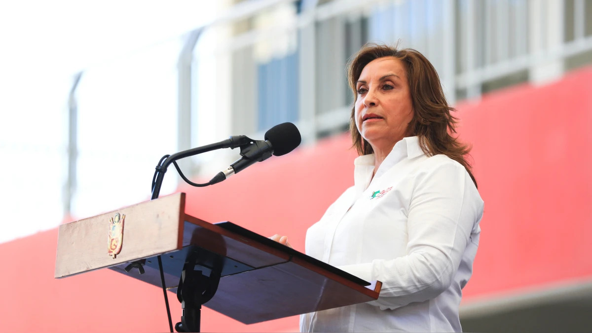 Gobierno hizo oficial el aumento de sueldo de Dina Boluarte
