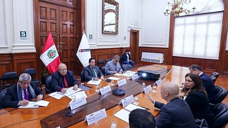 Gobierno refuerza compromiso con minería formal