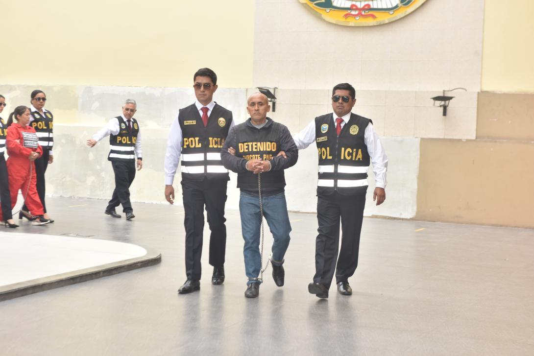 Fiscalía pide cárcel para terroristas que adoctrinaban niños