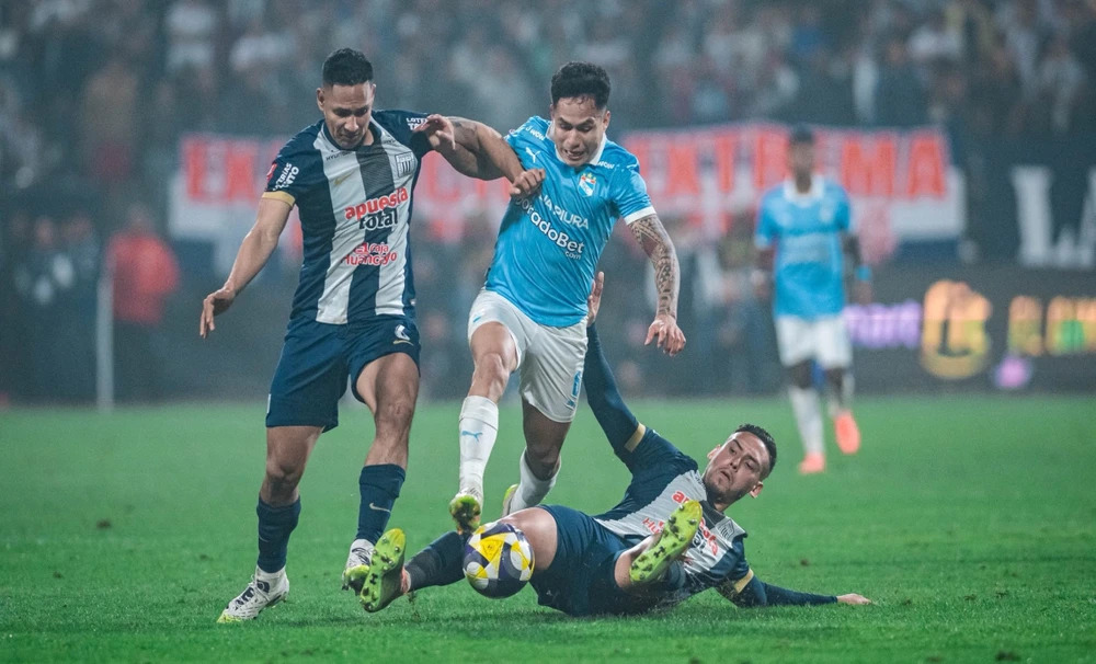 Alianza Lima y Cristal empataron sin goles en Matute