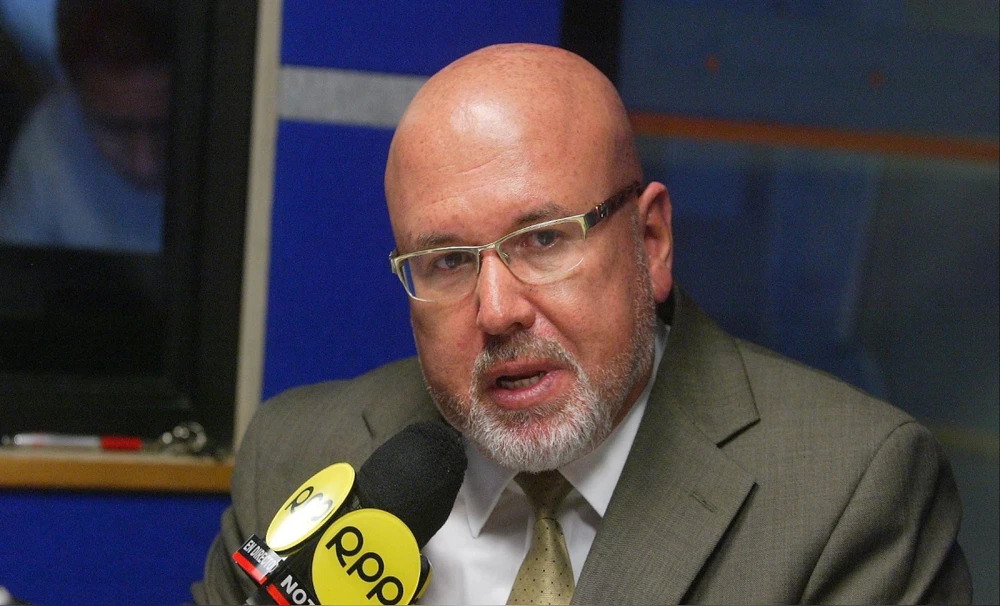 Carlos Bruce anunció candidatura a la alcaldía de Lima