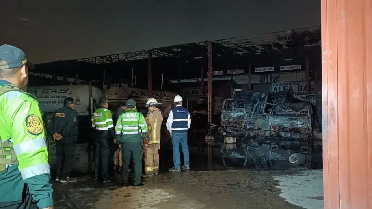 Incendio consumió planta de GLP