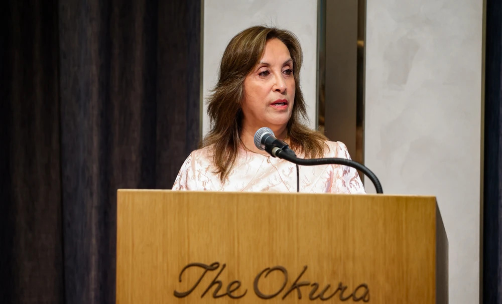 Dina Boluarte responde a Gustavo Petro por Isla Chinería