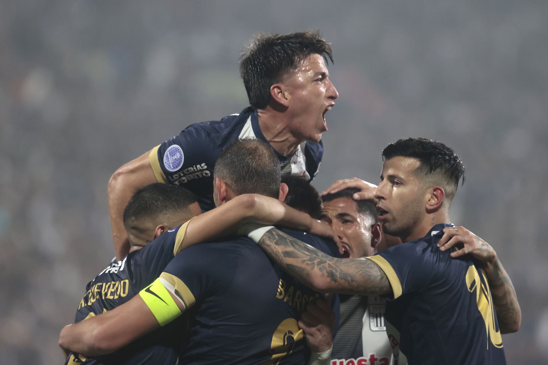 Alianza Lima logra histórico triunfo ante Universidad Católica