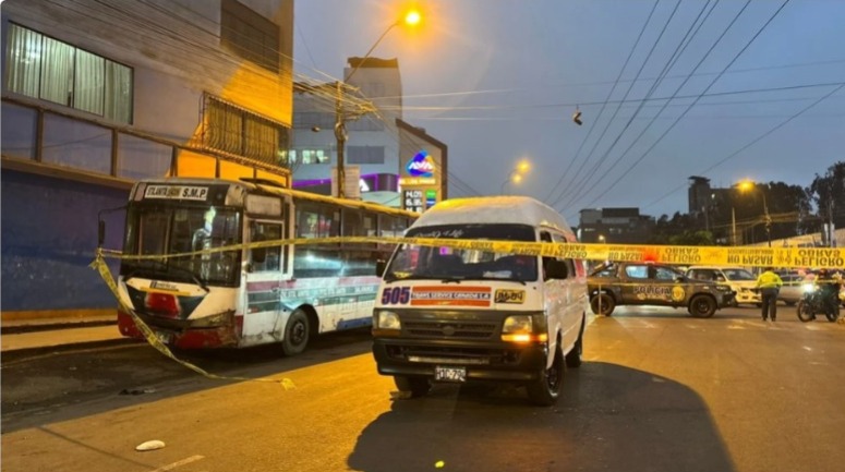 Santa Anita: Asesinan a conductor de combi frente a pasajeros