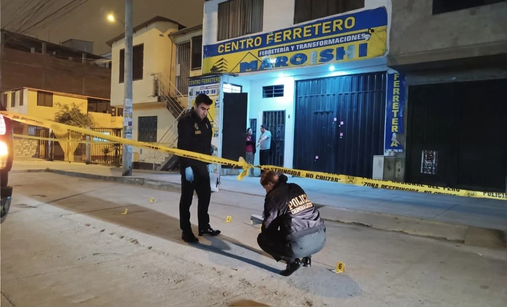 VES: Atacan a balazos ferretería