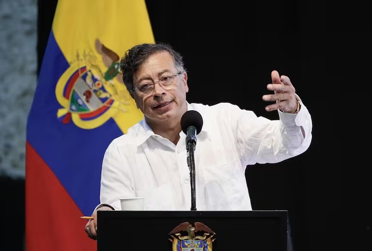 Congreso declara persona no grata en territorio peruano a Petro