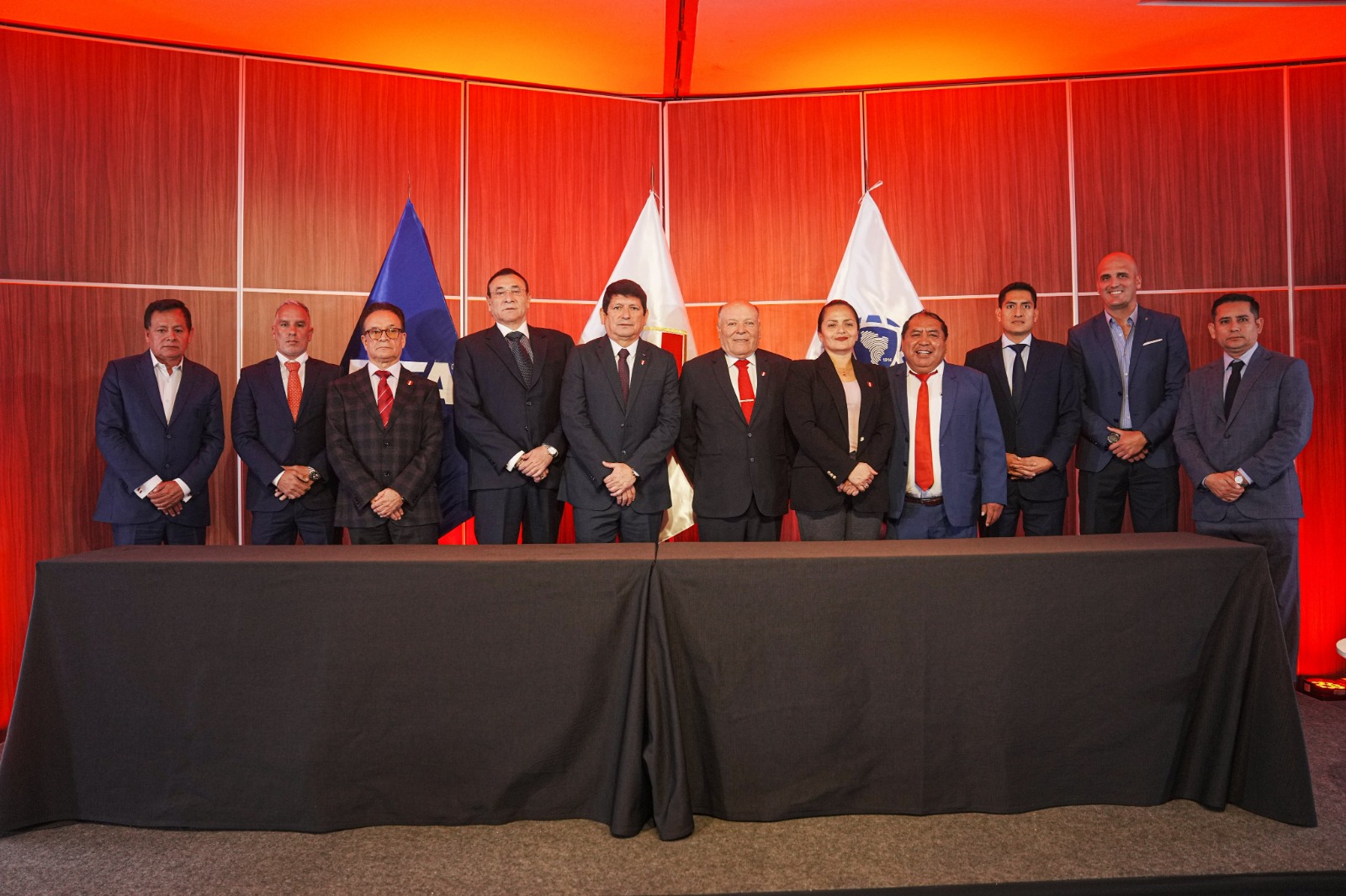 Lozano fue reelegido presidente de FPF