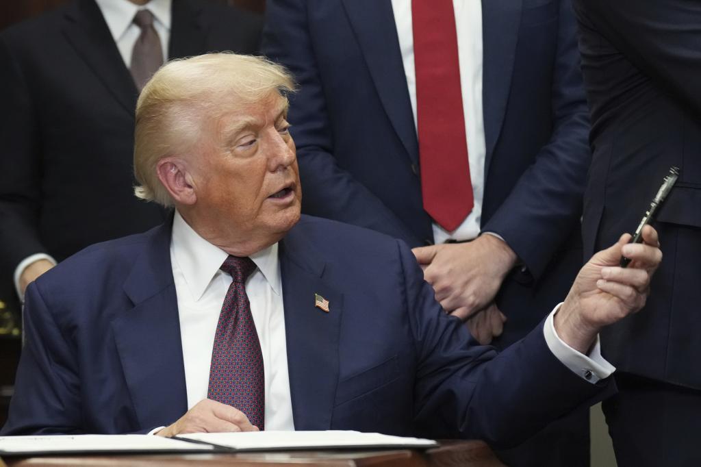 Trump ordenó el despliegue de dos submarinos nucleares