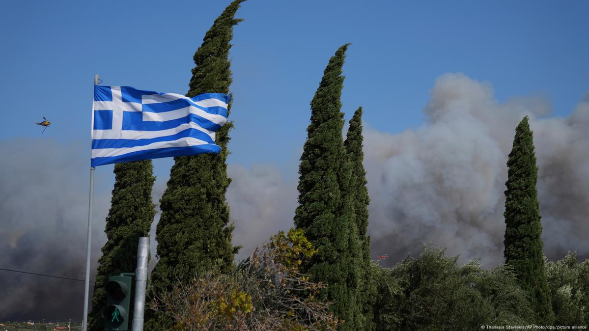 Fuertes vientos dejan dos muertos en Grecia