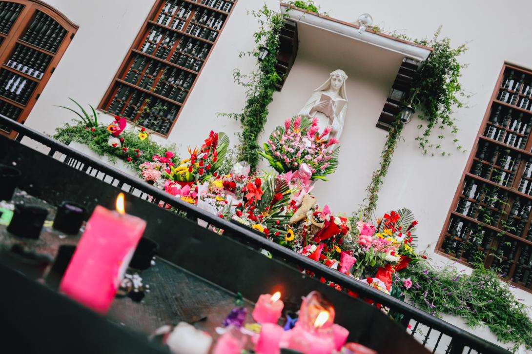 Más 90 mil fieles dejan cartas en el 'Pozo de los Deseos' por Santa Rosa