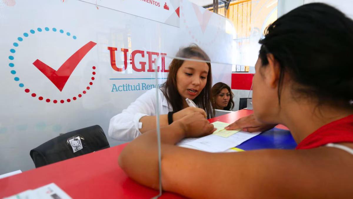 Aprueban bono de S/300 para sector educación