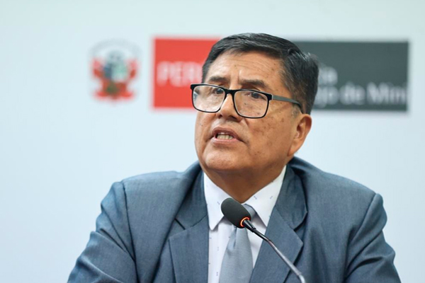 Congreso interpelará a Carlos Malaver el 11 de septiembre