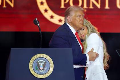 Trump encabezó el multitudinario funeral de Charlie Kirk en Arizona