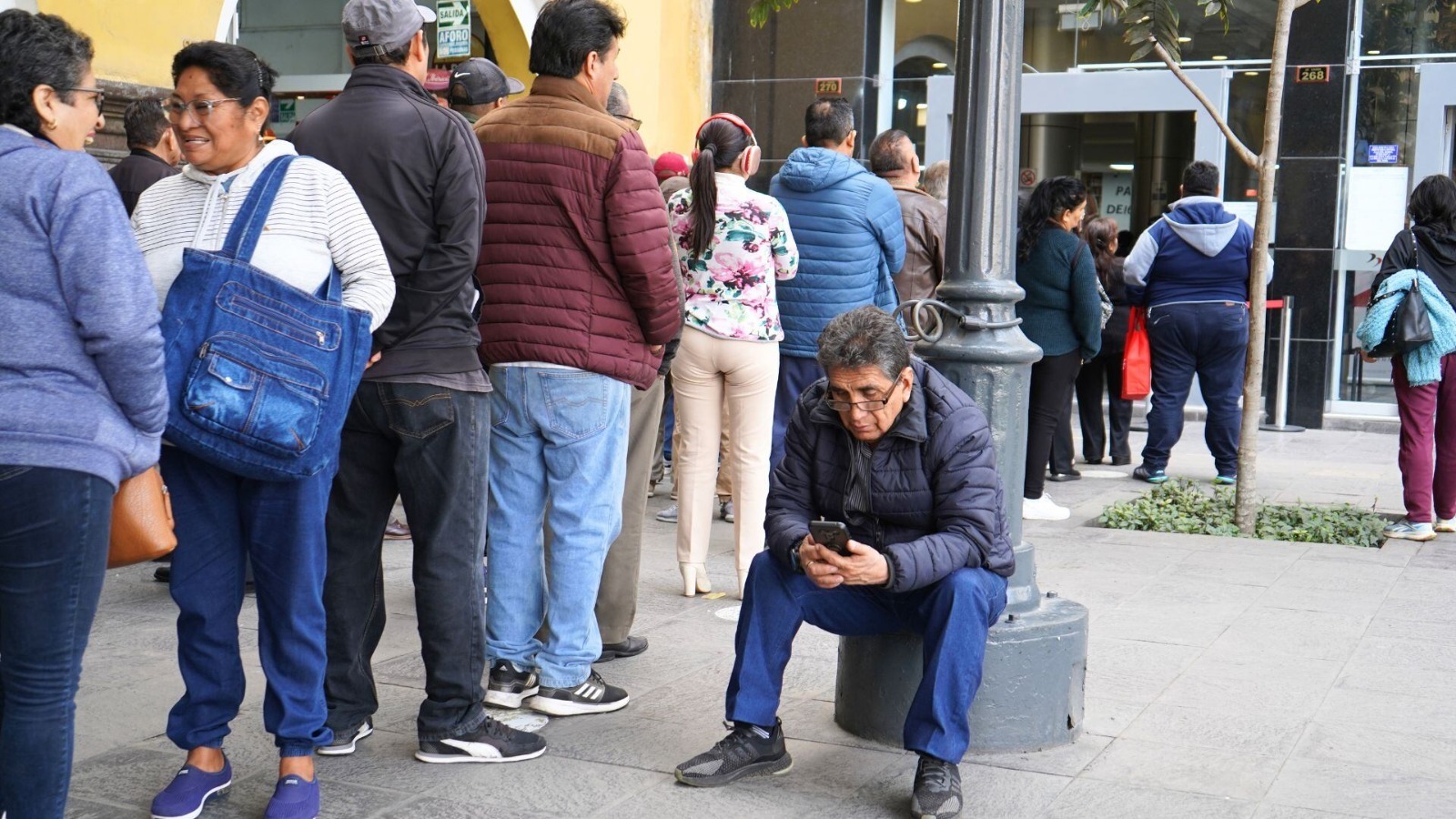 Ejecutivo presupuesta S/400 millones para devolución del Fonavi