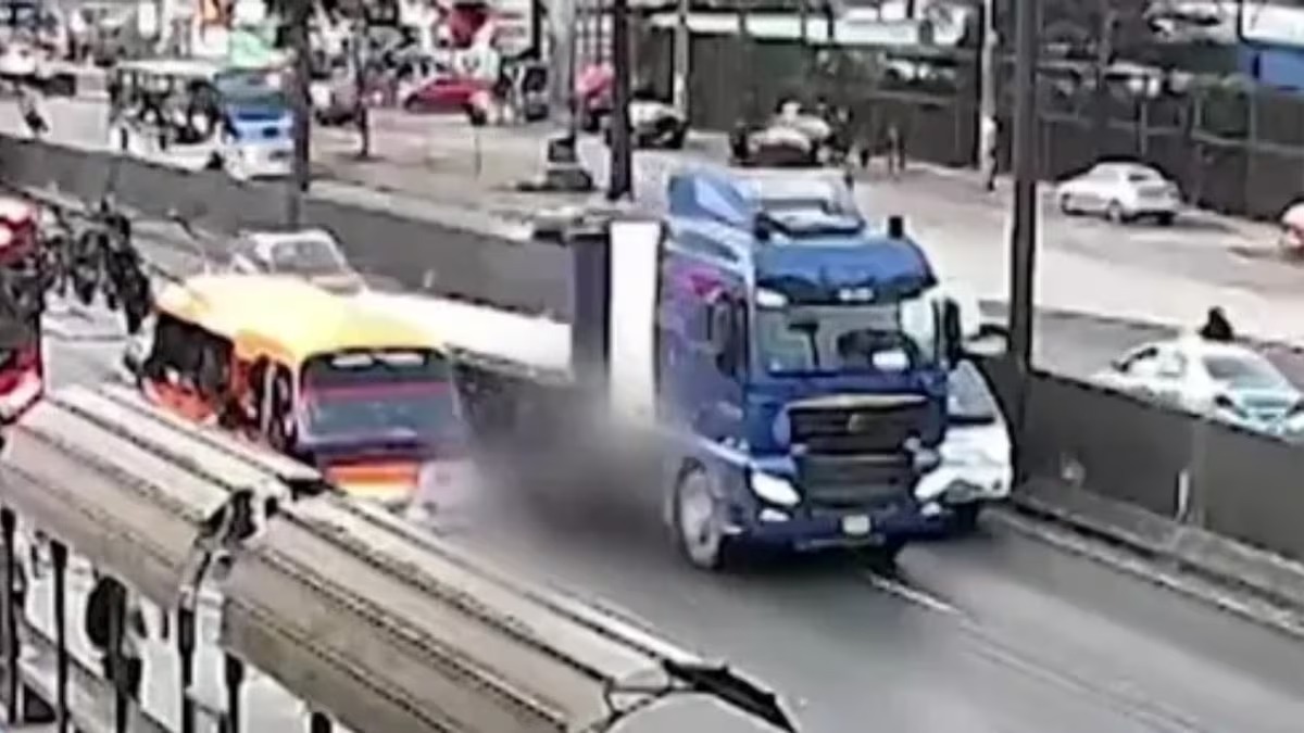 Tráiler atropella y mata a policía que volvía a casa