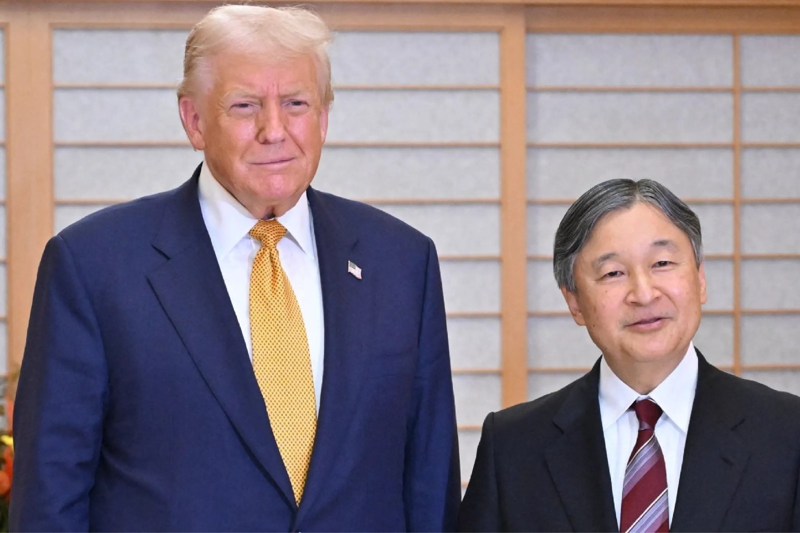 Trump fue recibido por el emperador Naruhito