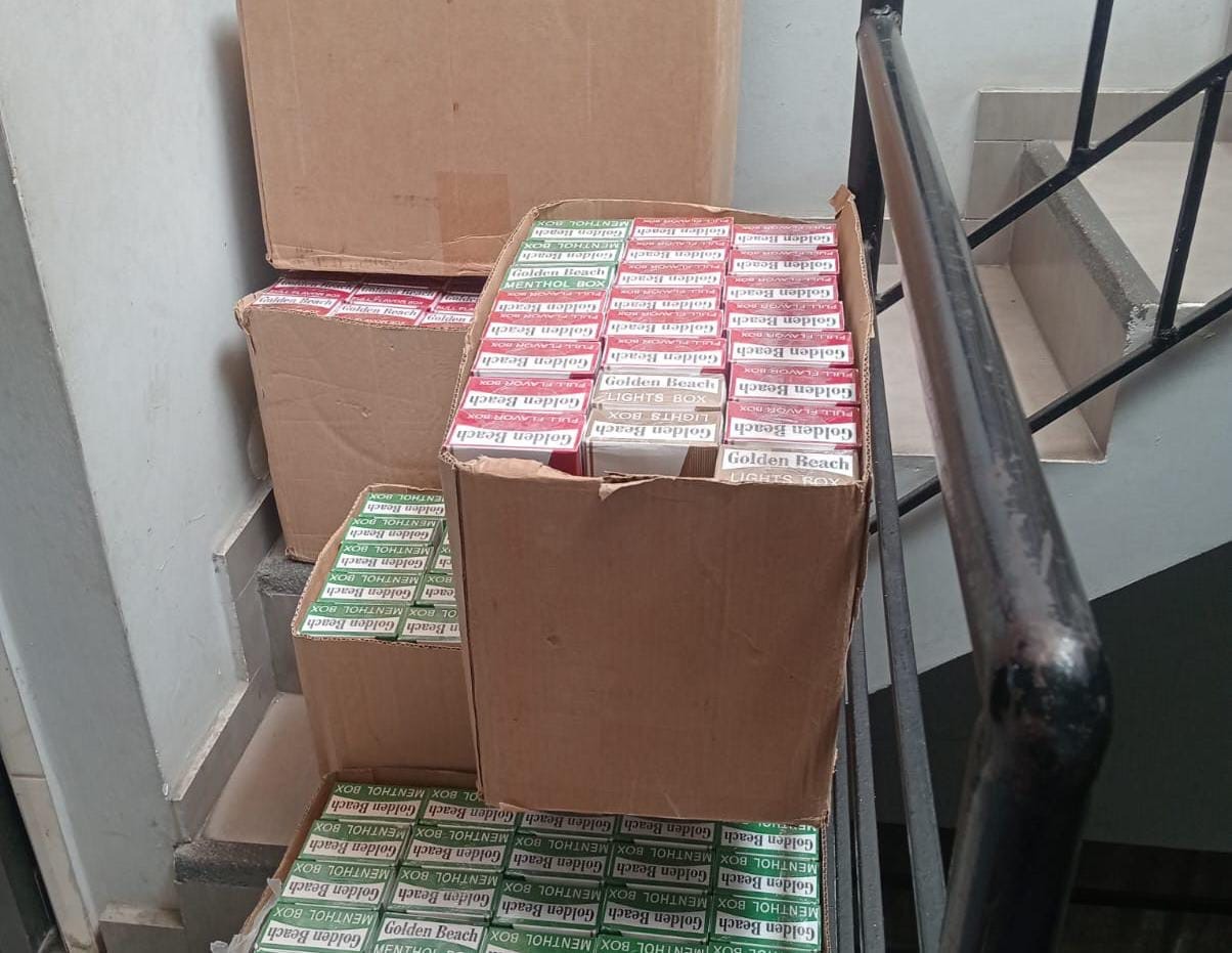POLICÍA INCAUTA MILES DE CIGARRILLOS ILEGALES  EN ALMACÉN CLANDESTINO DE LA VICTORIA