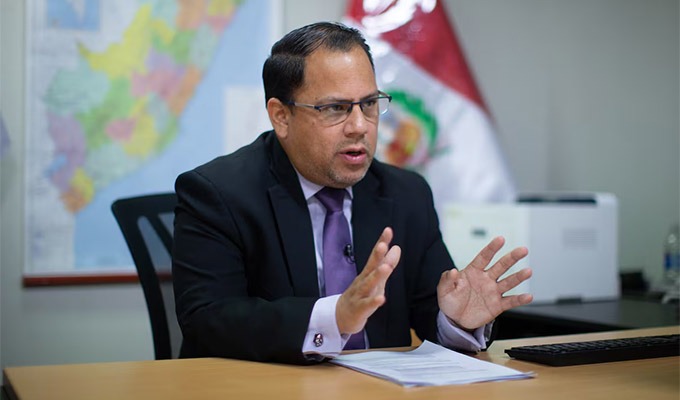 ministro de Justicia y Derechos Humanos, Walter Martínez,