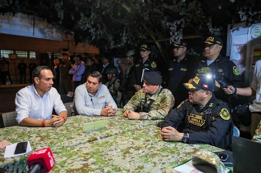 José Jerí imita a Bukele en redes sociales y genera reacciones divididas