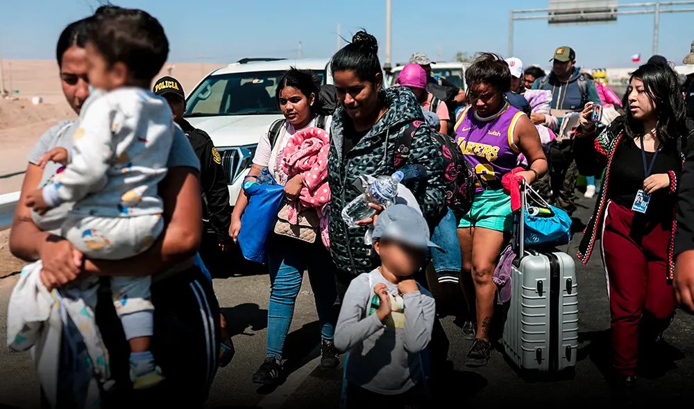 Migrantes sin documentos bloquean frontera Tacna-Arica