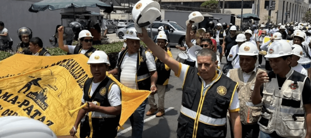 Congreso de la República: Comisión de Energía y Minas aprueba ampliar el Reinfo hasta el 2027