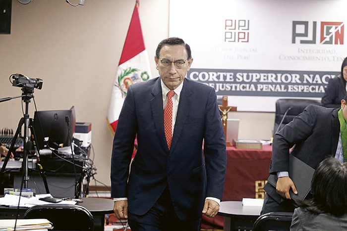 Vizcarra a puertas de ir a prisión por recibir coimas