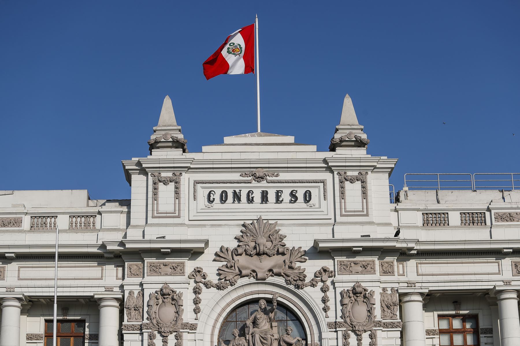 Congreso da duro golpe a caviares