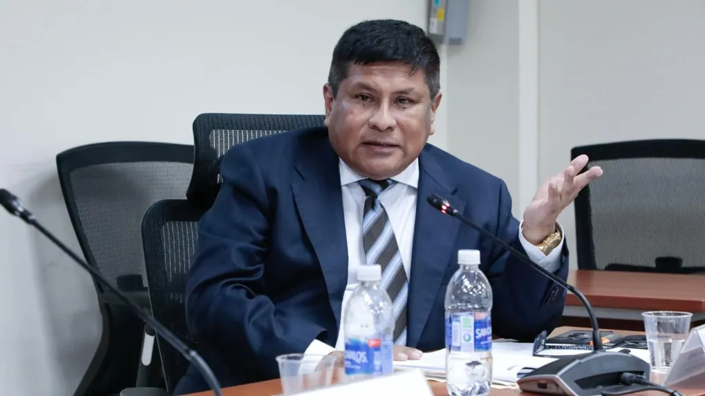 Jefe del INPE niega haber pedido coima