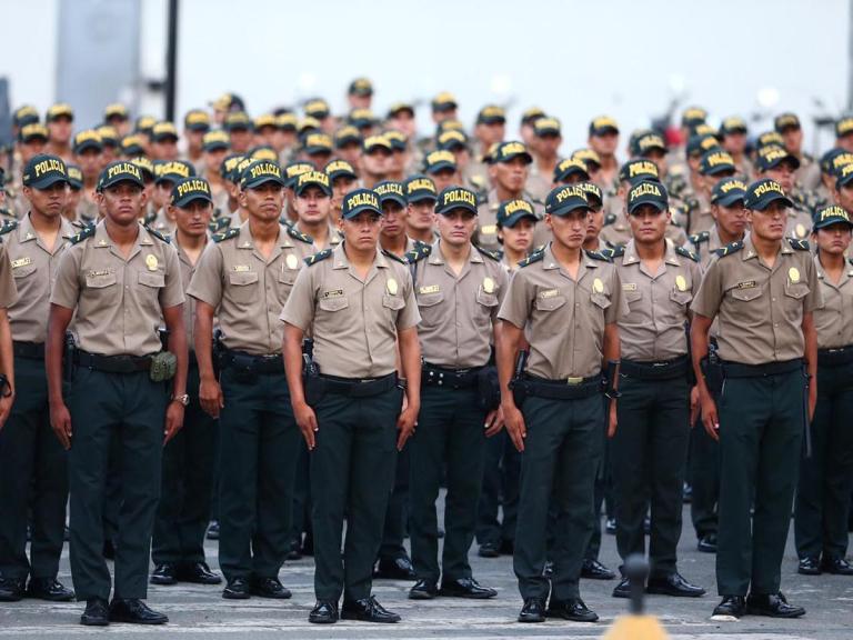 Aprueban cuarto tramo de aumento para la PNP y FF.AA.