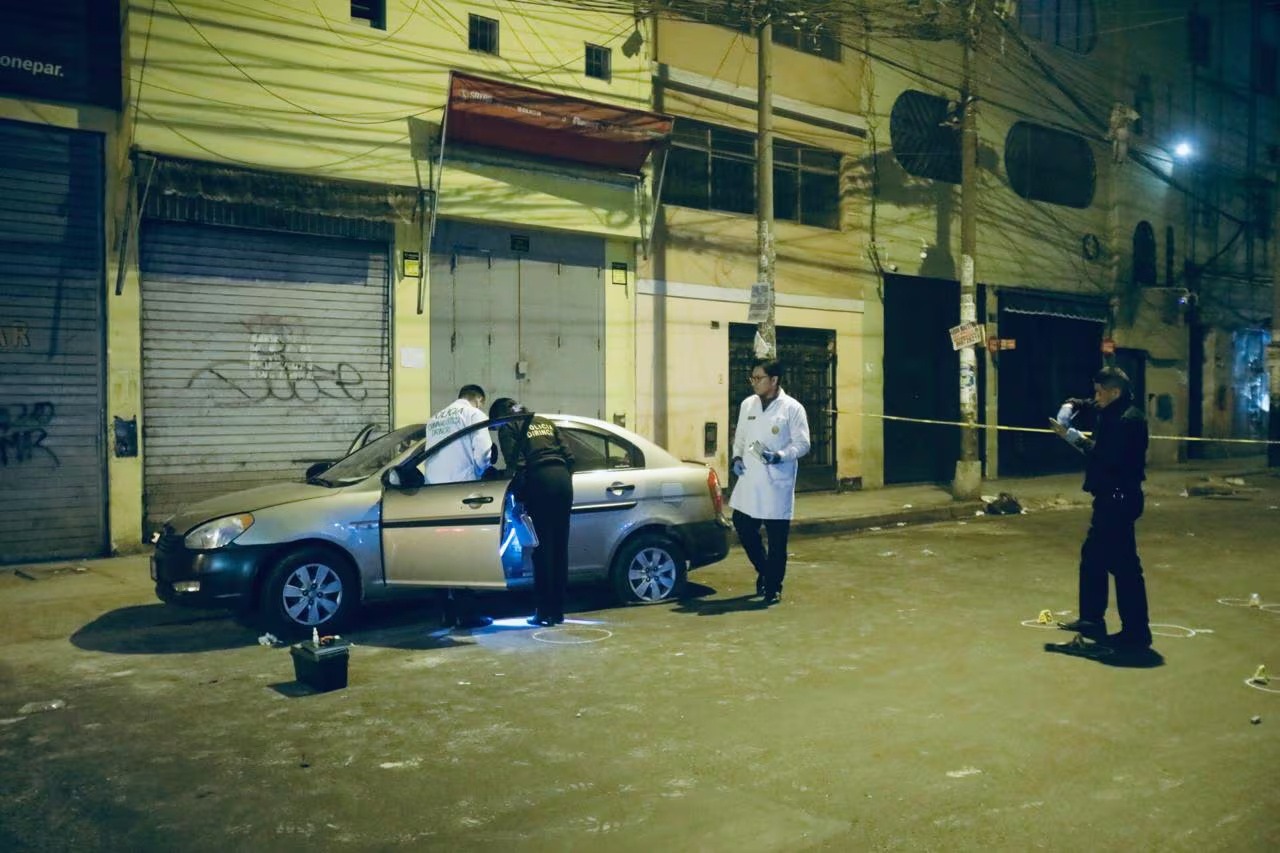 Policías se enfrentaron a tiros a delincuentes